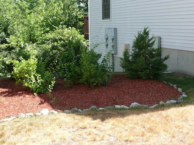 14 Wyndmere Dr unit 14, Londonderry, NH 03053 - photo 3