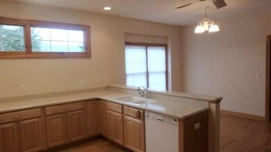 815 Villa Dr unit 3, Crystal Lake, IL 60014 - photo 7