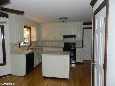 10715 Gayton Rd, Henrico, VA 23238 - photo 3