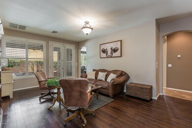 7) FORMAL LIVING