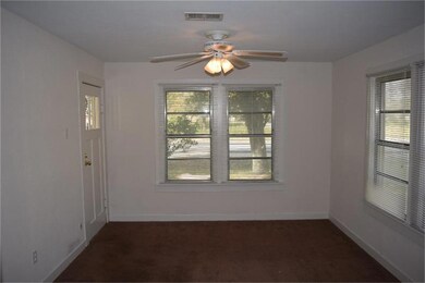 7902 Hirsch Rd, Houston, TX 77016 - photo 3