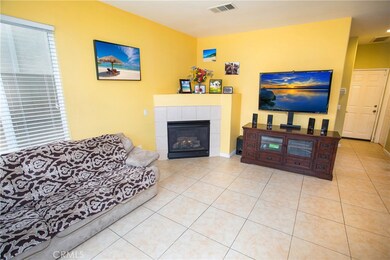 Attractive Gas Fireplace!