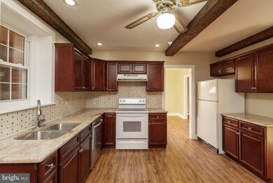 unlisted-address, Columbia, PA 17512 - photo 4