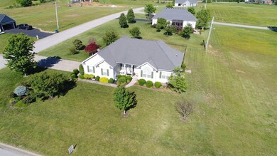 922 Milward Dr, Harrodsburg, KY 40330 - photo 3