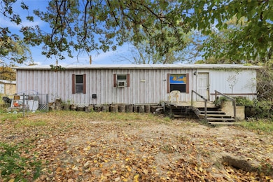 401 East Rd, Granbury, TX 76049 - photo 2