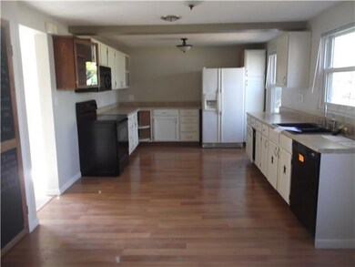 1712 Parkgate Rd, Columbus, OH 43229 - photo 4