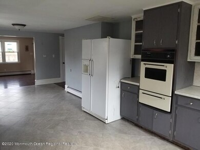 352-770690 Kitchen 2