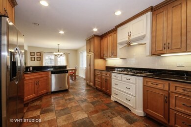 2445 Ravisloe Ln, Homewood, IL 60430 - photo 7