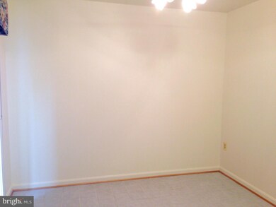 4943 Lockard Dr, Owings Mills, MD 21117 - photo 6