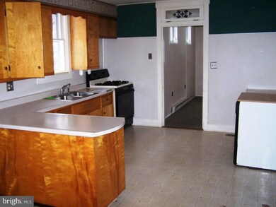 324 S Market Ave, Mount Joy, PA 17552 - photo 5