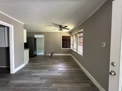 740 Barbara Mae St, Houston, TX 77015 - photo 5