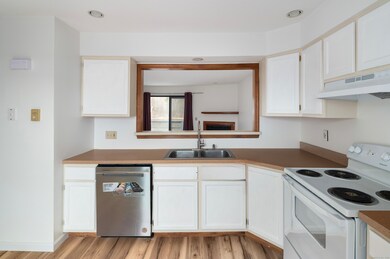 8 Driftway Rd unit C1, Danbury, CT 06811 - photo 6