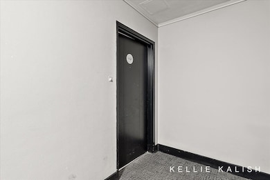Entrance to 612