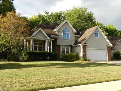 24251 Briar Patch Dr, Olmsted Falls, OH 44138 - photo 2