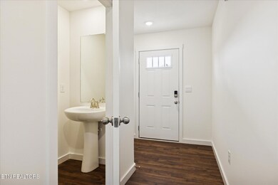 127 N Rolling Meadows Dr, Harriman, TN 37748 - photo 3