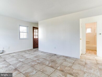 165 Martin Dr, Manassas Park, VA 20111 - photo 6