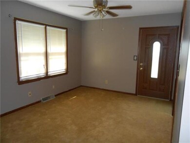 5122 Monrovia St, Shawnee, KS 66216 - photo 3