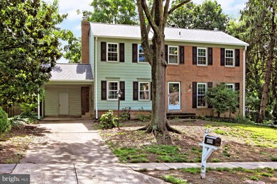 6829 Stoneybrooke Ln, Alexandria, VA 22306 - photo 3