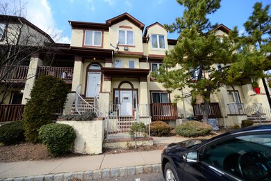 205 Michaels Ct unit 205, Woodbridge, NJ 07095 - photo 6