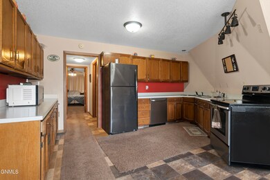 2219 Kitchen 1