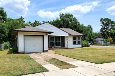 1021 Ralph St, Grand Prairie, TX 75051 - photo 2