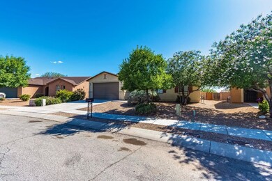 8407 W Kittwake Ln__005