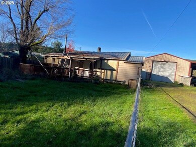 7858 Nonpareil Rd, Sutherlin, OR 97479 - photo 2