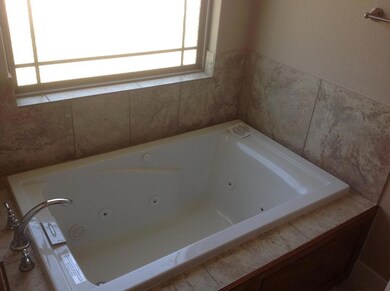 809 Dogwood Ln, Fredericksburg, TX 78624 - photo 7