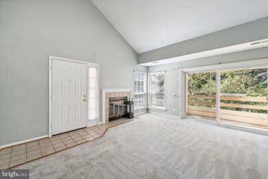 6605 Jupiter Hills Cir unit G, Alexandria, VA 22312 - photo 5