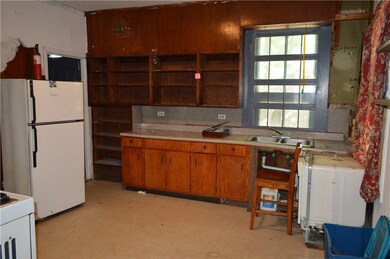 92 Burnside St, Providence, RI 02905 - photo 4