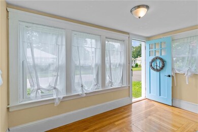 48 Richmond Ave, Barrington, RI 02806 - photo 5
