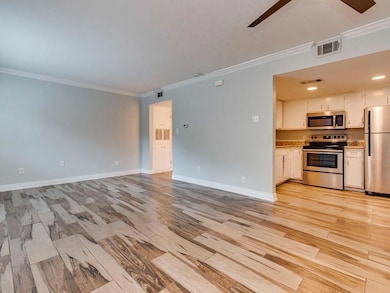 2124 Burton Dr unit 150, Austin, TX 78741 - photo 7