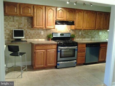 606 Crescent Dr, Glenolden, PA 19036 - photo 7