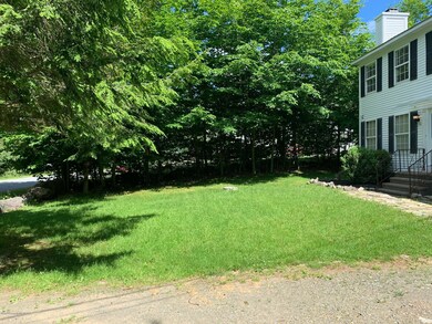 9700 Stony Hollow Dr, Tobyhanna, PA 18466 - photo 3