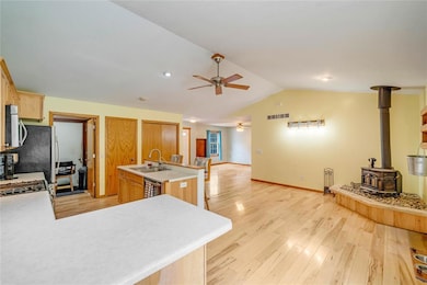 5240 N 67th Ave W, Newton, IA 50208 - photo 7