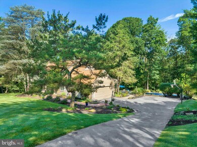 689 Mimosa Tree Ln, West Chester, PA 19380 - photo 2