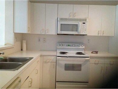 10941 NW 43rd Ln, Doral, FL 33178 - photo 5