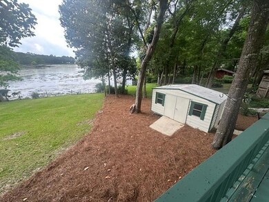 763 Outbuilding in rear