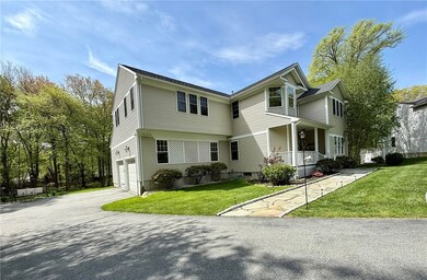 36 Jasmine Cir, Saunderstown, RI 02874 - photo 2