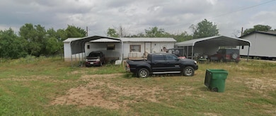 809 W Llano St, Llano, TX 78643 - photo 2