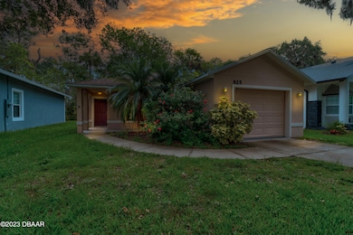 3-825-Valencia-Ave-19