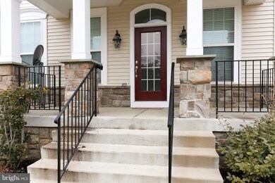 42713 Ashburn Tillett Dr, Broadlands, VA 20148 - photo 2