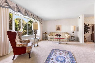 437 Chestnut Cir W, Alburtis, PA 18011 - photo 4