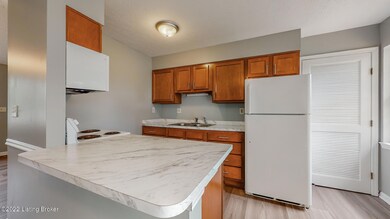 6104 Julie Kays Way Louisville KY 40258-