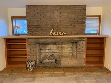 201 N Jane St, Alvin, TX 77511 - photo 3