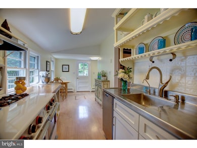 31 Maplewood Ave, Cranbury, NJ 08512 - photo 7