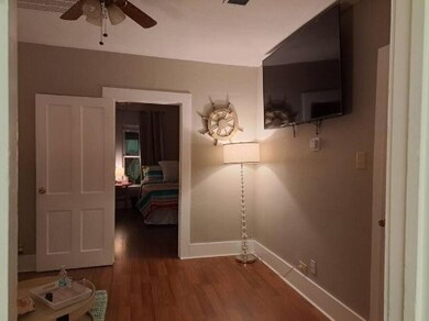 110 Carolyn St unit 4, La Marque, TX 77568 - photo 5