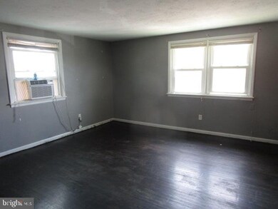 1130 E 8th St, Crum Lynne, PA 19022 - photo 7