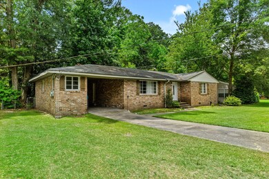 711_Crestview_Dr-4