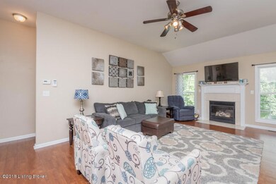 8627 Sanctuary Ln, Louisville, KY 40291 - photo 4